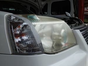 日産エクストレイル ヘッドライトリペア(2015.8.16)施工前②.jpg