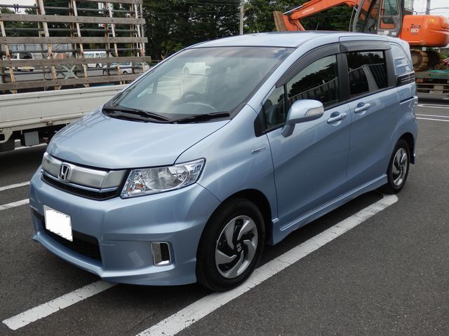 ホンダ スパイク H27.9新車登録 HG施工・ガラス撥水(2016.7.19)フロント②.jpg